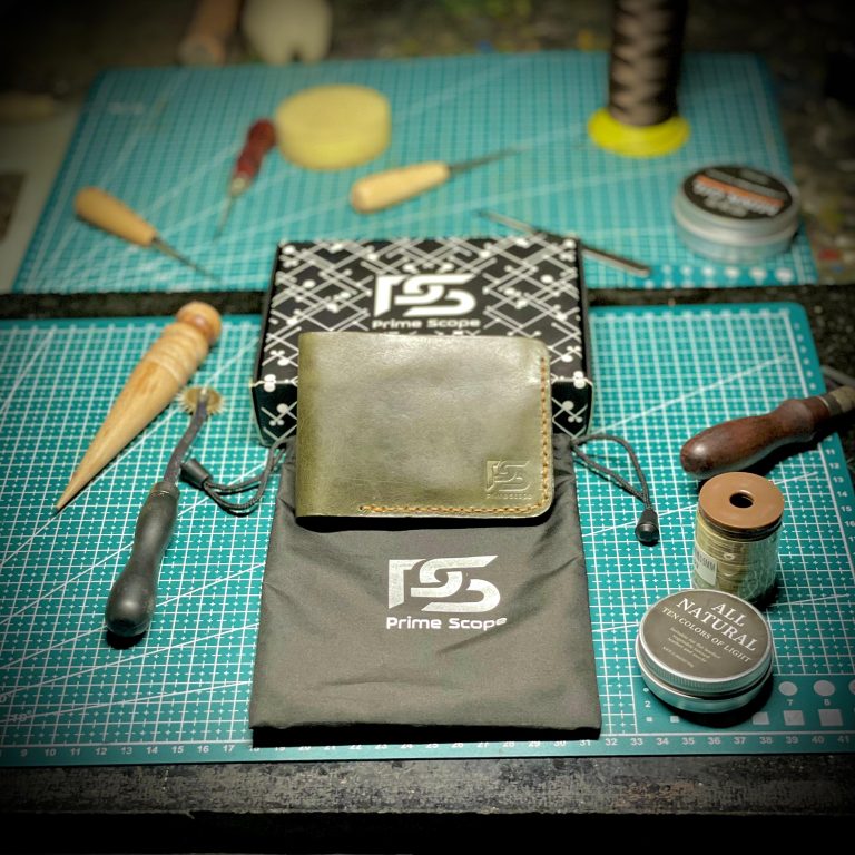 Greenish Handmade Luxury Wallet - premium leather card holder - product photo 2